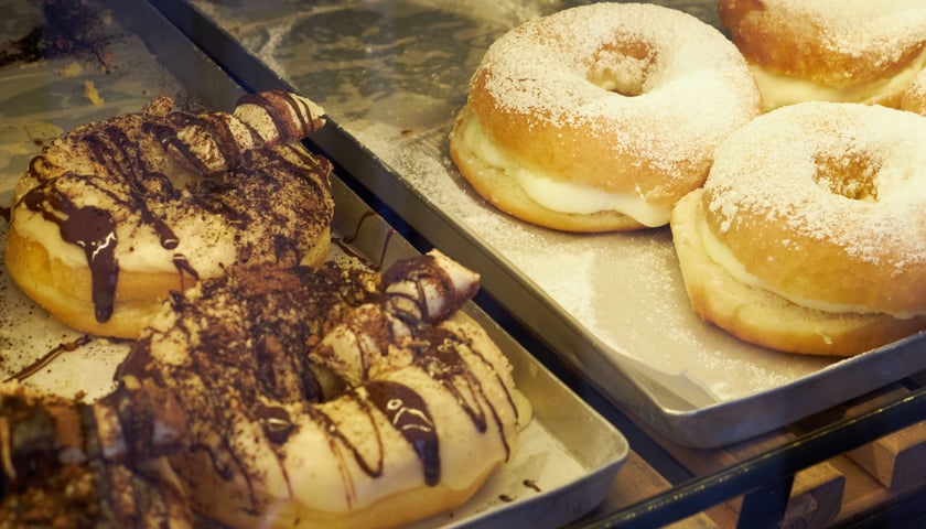 Powiększ obraz: W Bite a Donut znajdziesz donuty z nietypowymi nadzieniami i polewami.