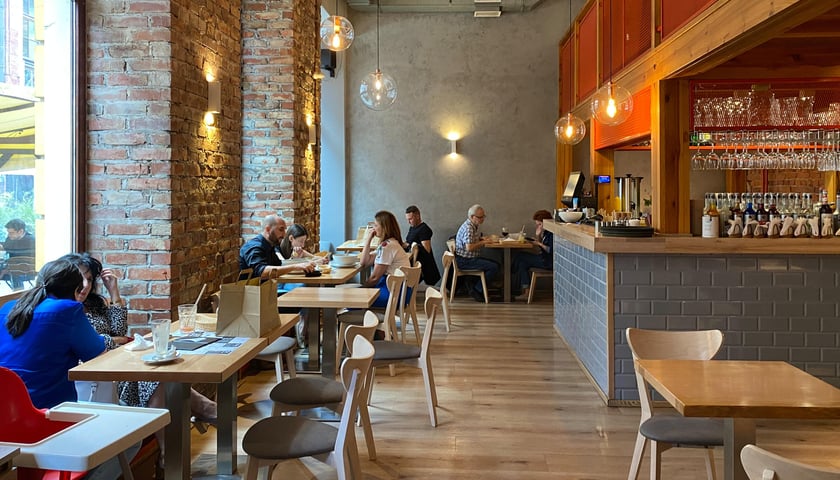Powiększ obraz: Bistro Cegielnia to jedna z restauracji znajdujących się przy ul. Świdnickiej.