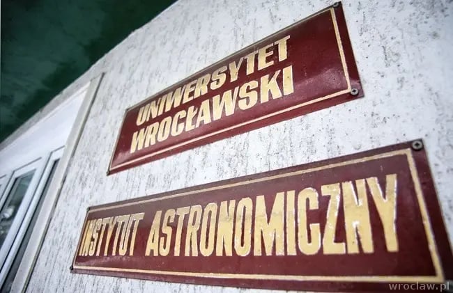Obserwatorium i planetarium Instytutu Astronomicznego Uniwersytetu Wrocławskiego przy ul. Kopernika