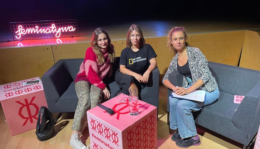 Powiększ obraz: Pierwsze spotkanie zapowiadające festiwal odbyło się 20.10 - Aleksandra Kluczyk i Julia Tramp opowiadały jak tworzyć podcast