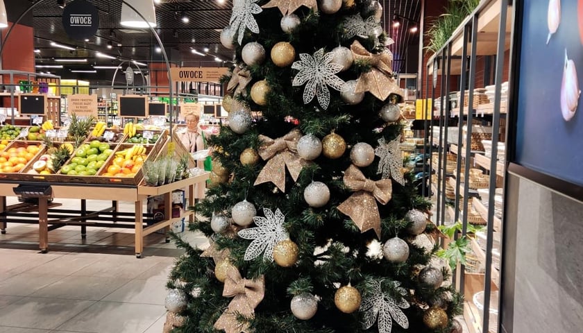 Ozdoby i gadżety świąteczne we wrocławskich sklepach