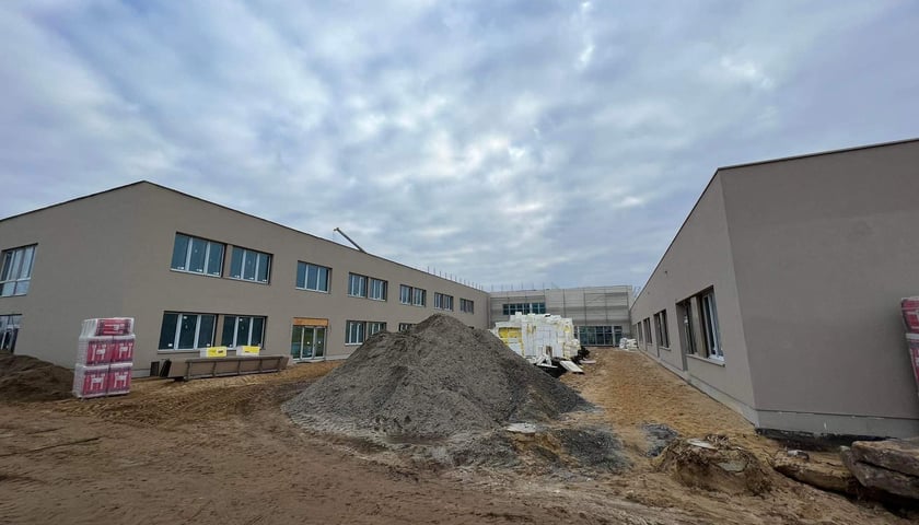 Budowa szkoły i przedszkola przy ulicy Asfaltowej we Wrocławiu