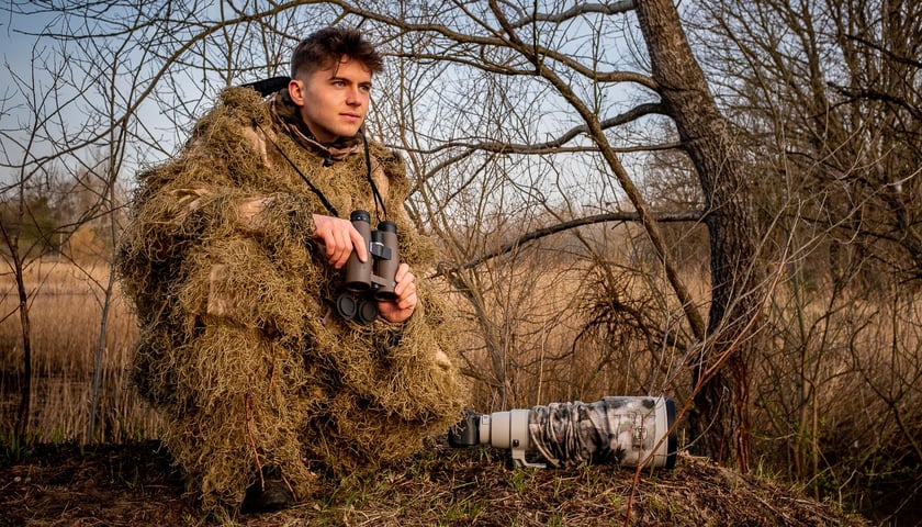 Powiększ obraz: Mateusz Piesiak, czyli człowiek - krzak z Wrocławia