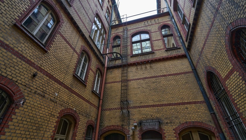 Budynek dawnej Biblioteki Uniwersyteckiej przy ul. Szajnochy we Wrocławiu