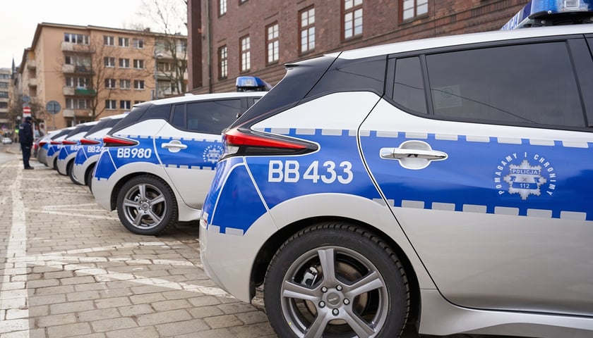 Powiększ obraz: Nowe radiowozy dla policji na Dolnym Śląsku