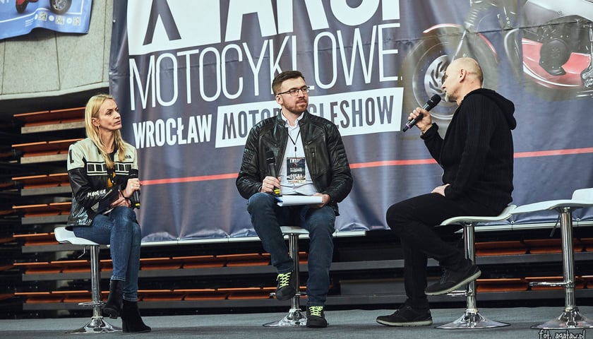 Motocykliści i odwiedzający targi Wrocław Motorcycle Show / zdjęcia archiwalne