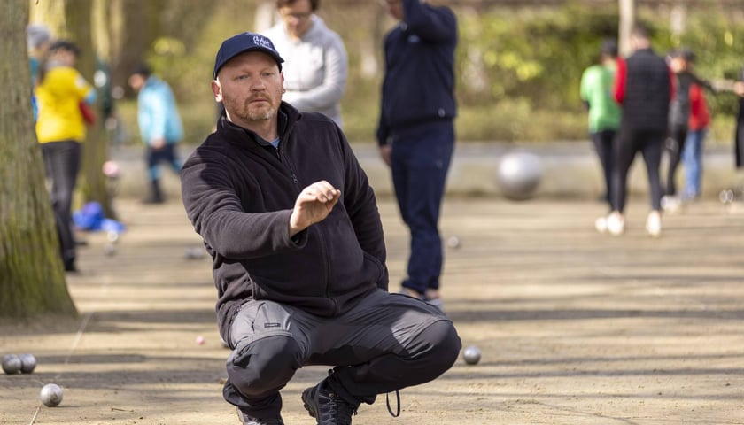 Powiększ obraz: Puchar Polski Dubletów w grze w petankę w parku Południowym we Wrocławiu