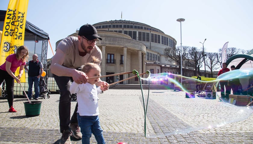 Powiększ obraz: Otwarcie Sezonu Turystycznego przy Hali Stulecia