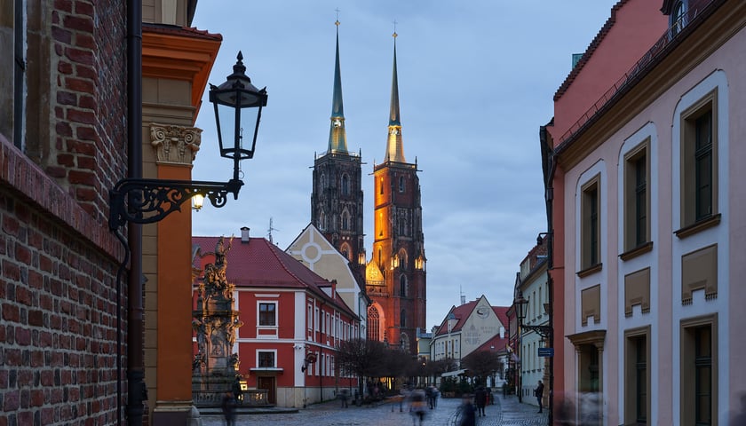 Powiększ obraz: Ostrów Tumski jest miejscem, gdzie zatrzymał się czas. Koniecznie musisz tu wpaść!