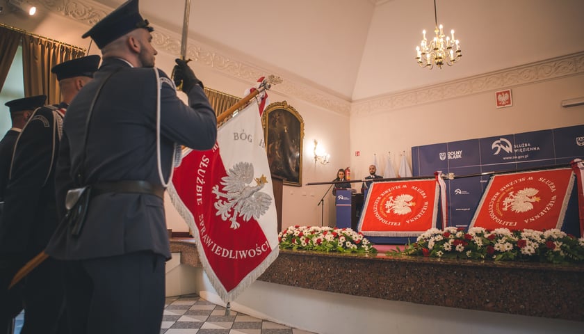 Uroczystość  nadania sztandarów odbyła się 19 maja, w piątek, we Wrocławiu