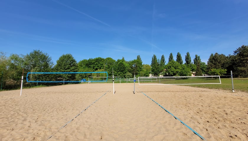 Powiększ obraz: Boisko do siatki plażowej