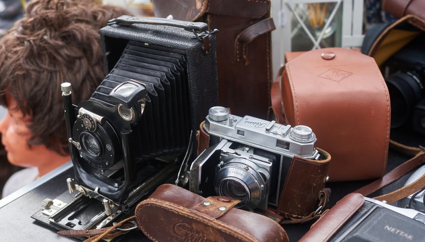 Giełda staroci pod Iglicą