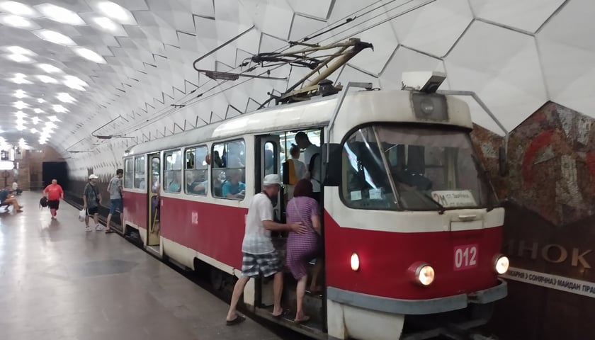 Powiększ obraz: Podziemna linia tramwajowa w Krzywym Rogu