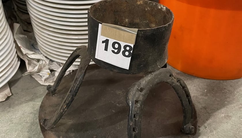 Powiększ obraz: <p>Przedmioty wystawione na licytacji komorniczej</p>