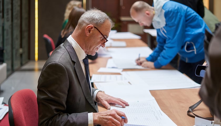 Powiększ obraz: Wybory parlamentarne we Wrocławiu