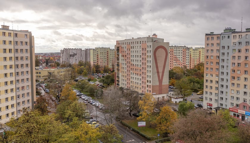 Nowy parking przy ul. Krynickiej na Gaju został otwarty i oddany do użytku mieszkańcom.