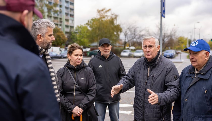 Nowy parking przy ul. Krynickiej na Gaju został otwarty i oddany do użytku mieszkańcom.