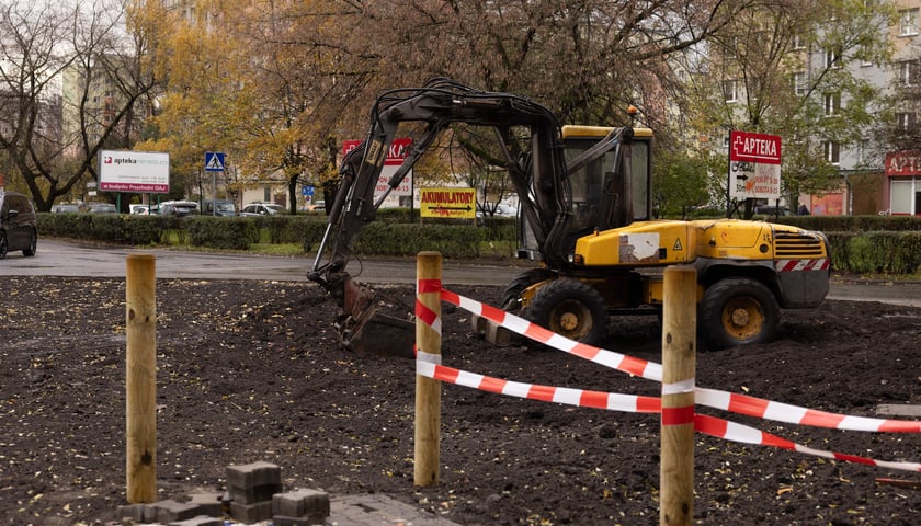 Nowy parking przy ul. Krynickiej na Gaju został otwarty i oddany do użytku mieszkańcom.