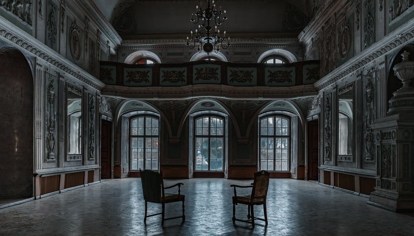 Powiększ obraz: Pałac w Bożkowie, zdjęcia wykonane w 2019 roku