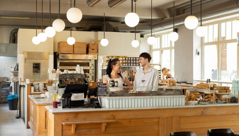 Powiększ obraz: <p>Charlotte</p>