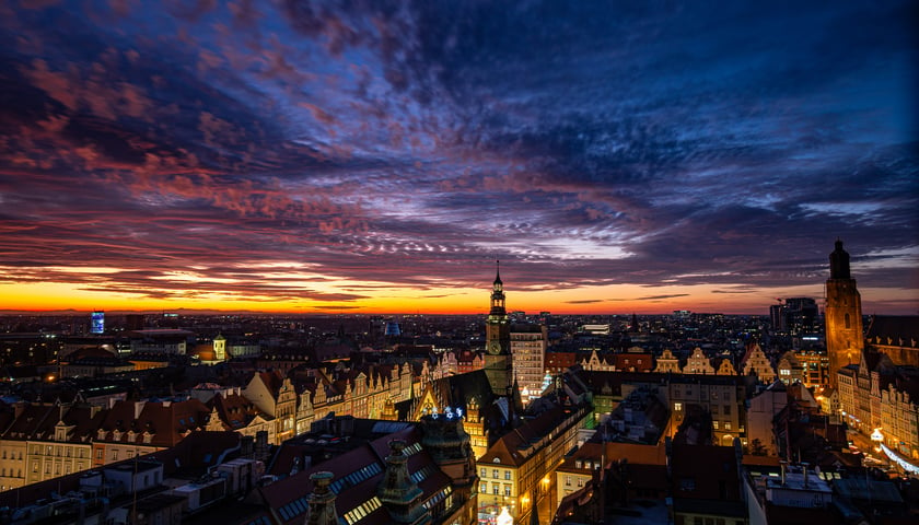 zach&oacute;d słońca nad Wrocławiem, 18.12.2023