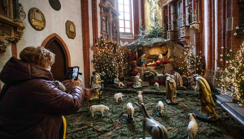 Bożonarodzeniowa szopka w kościele św. Elżbiety