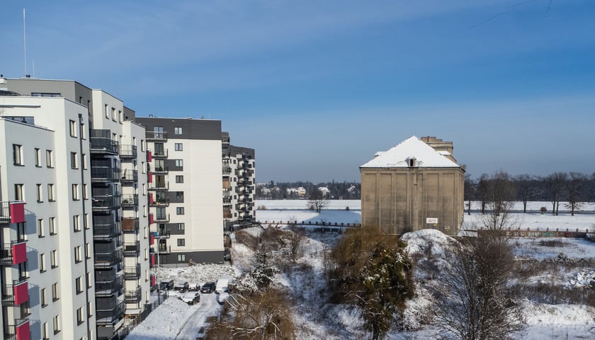 Elewator zbożowy przy ul. Rychtalskiej na Kleczkowie