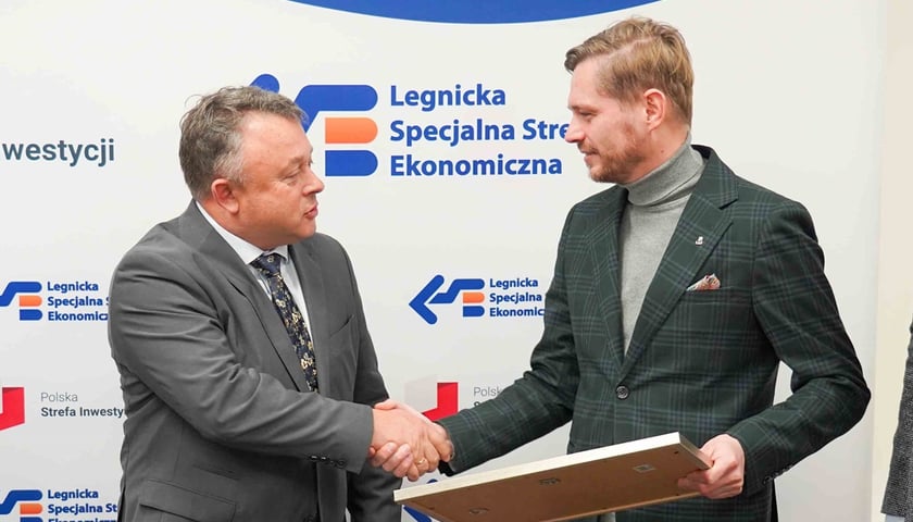 Powiększ obraz: Jerzy Pyka, prezes Soda Pluss, Przemysław Bożek, prezes LSSE,