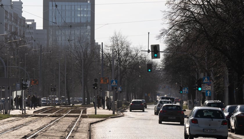 Ulica Powstańców Śląskich we Wrocławiu, styczeń 2024 r.