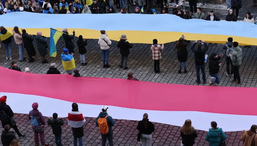 Powiększ obraz: Wrocławskie uroczystości 2023  w rocznicę bohaterskiego oporu Ukraińców przeciwko rosyjskiej inwazji