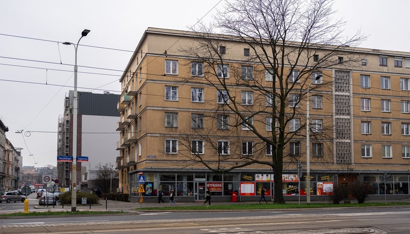 Powiększ obraz: <p>Kultowy sklep „Krokodyl” zamyka się 29 marca</p>