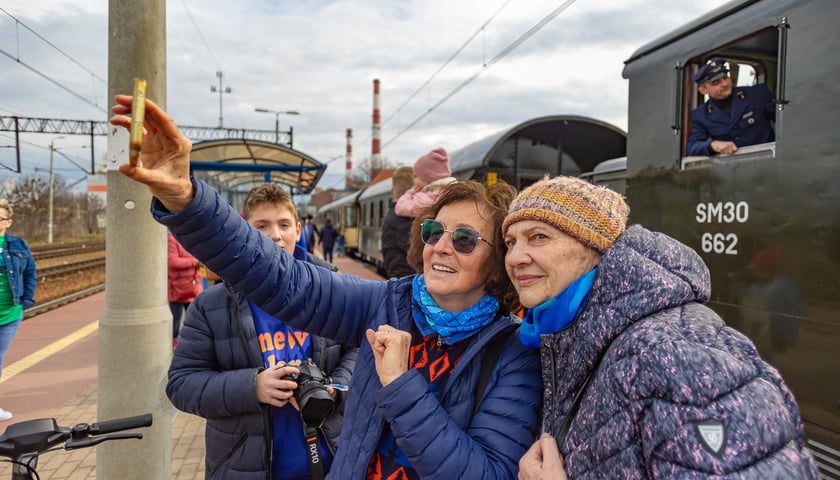 Powiększ obraz: Pociąg retro, czyli kolejowe zakamarki Wrocławia - otwarcie sezonu 2024