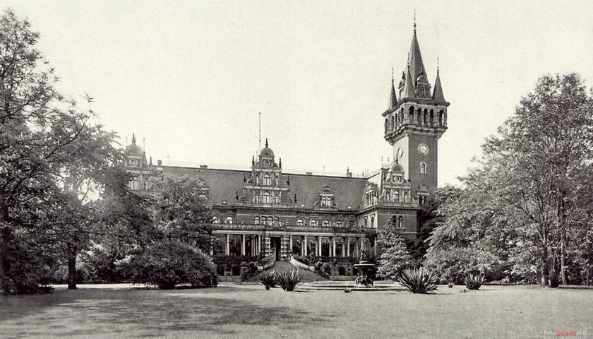 Powiększ obraz: Villa Ehrlich - letnia rezydencja Schottländera w Partynicach