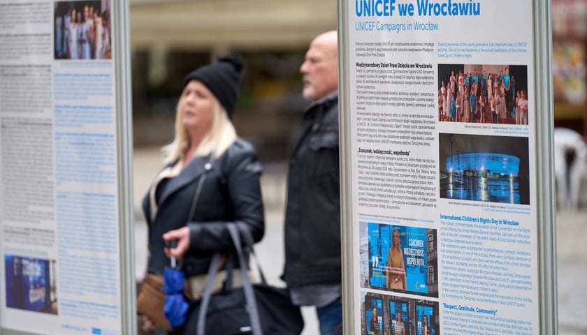 Plenerowa wystawa we Wrocławiu poświęcona Ludwikowi Rajchmanowi, twórcy UNICEF