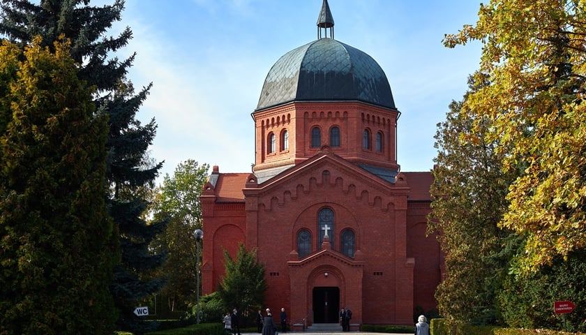 Powiększ obraz: Kaplica na cmentarzu grabiszyńskim