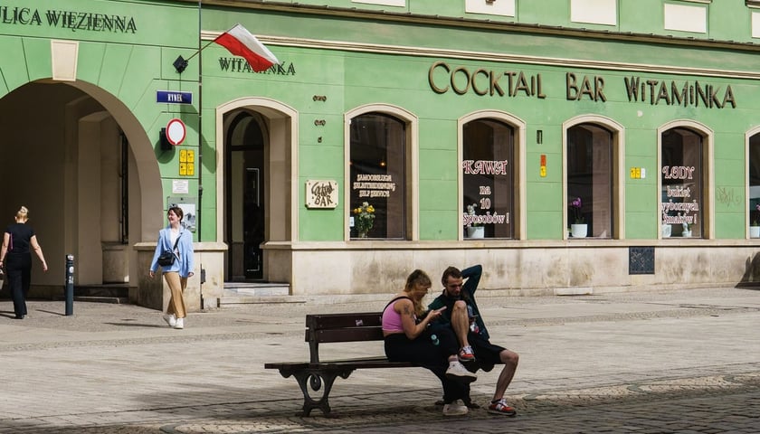 Powiększ obraz: Witaminka na wrocławskim rynku po remoncie.