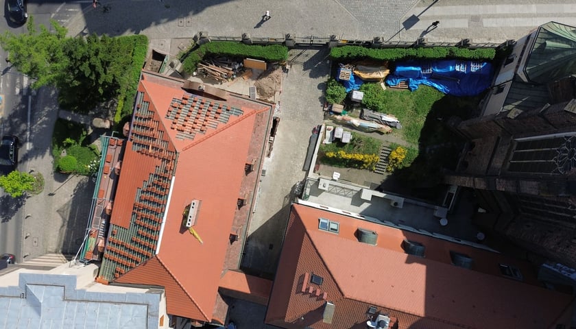 Stary Refektarz we Wrocławiu, remont dachu