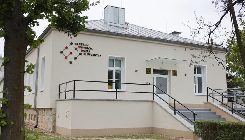 Otwracie zmodernizowanego Zakładu Patomorfologii w 4. Wojskowym Szpitalu Klinicznym we Wrocławiu