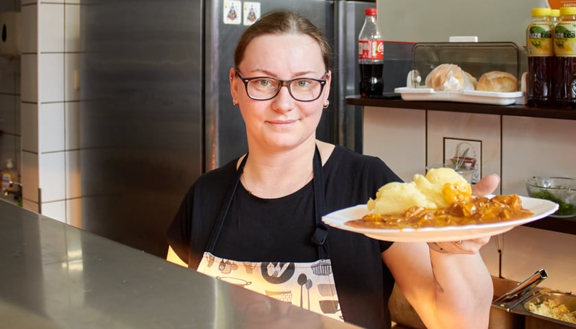 Powiększ obraz: <p>Bar Karmazyn, ul. Piaskowa 17</p>