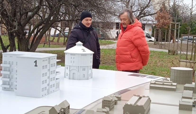 Powiększ obraz: <p>Makieta Tarnogaju. Na otwarciu prof. Rafal Eysymontt z Instytutu Historii Sztuki Uniwersytetu Wroclawskiego</p>