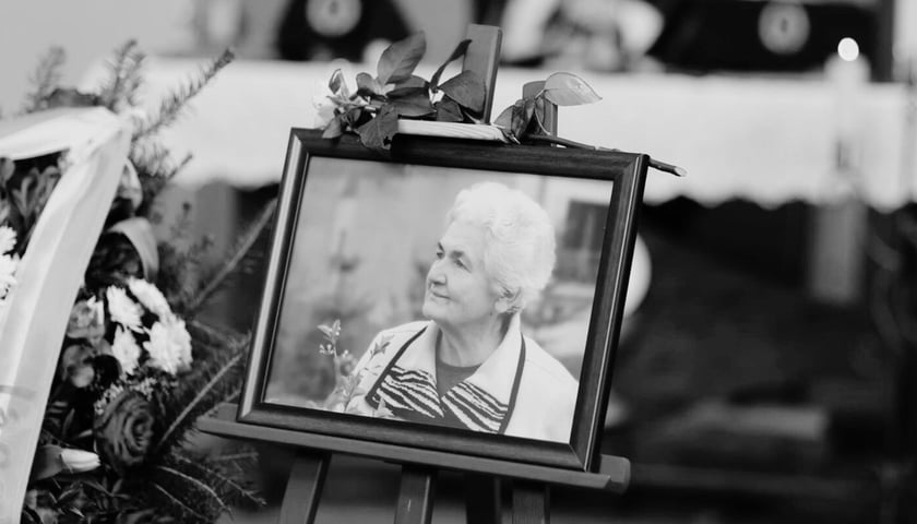 Powiększ obraz: Wiesława Różewicz