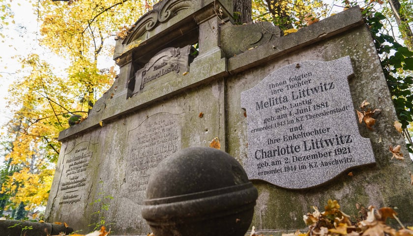 Powiększ obraz: Nowy Cmentarz Żydowski przy ul. Lotniczej we Wrocławiu