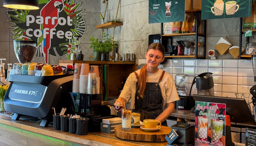 Powiększ obraz: Na zdjęciu kawiarnia Parrot Coffee we Wrocławiu.