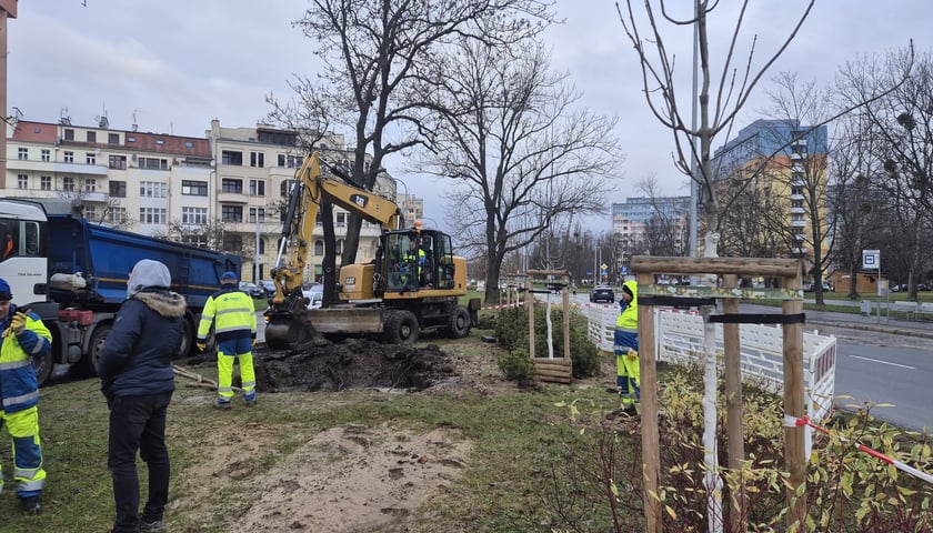 Powiększ obraz: Miejsce awarii magistrali przy ul. Zaporoskiej