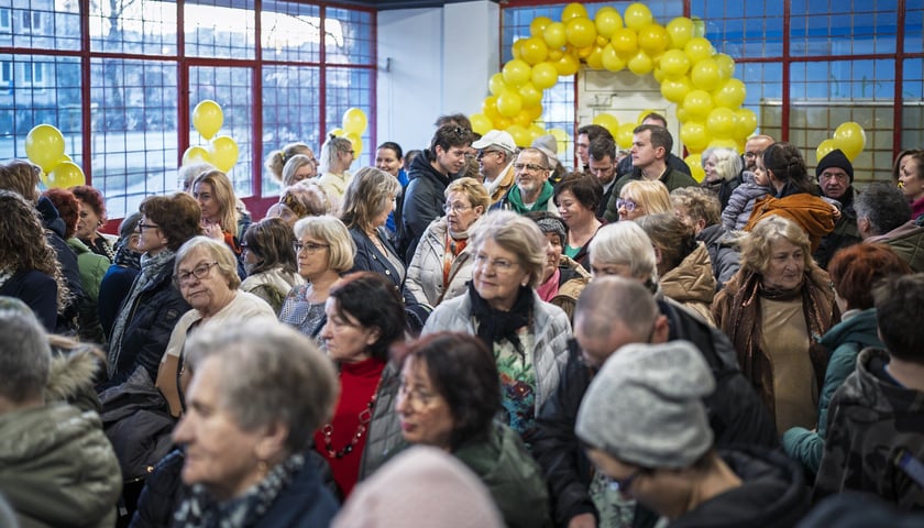Powiększ obraz: Otwarcie Centrum Aktywności Lokalnej na Szczepinie