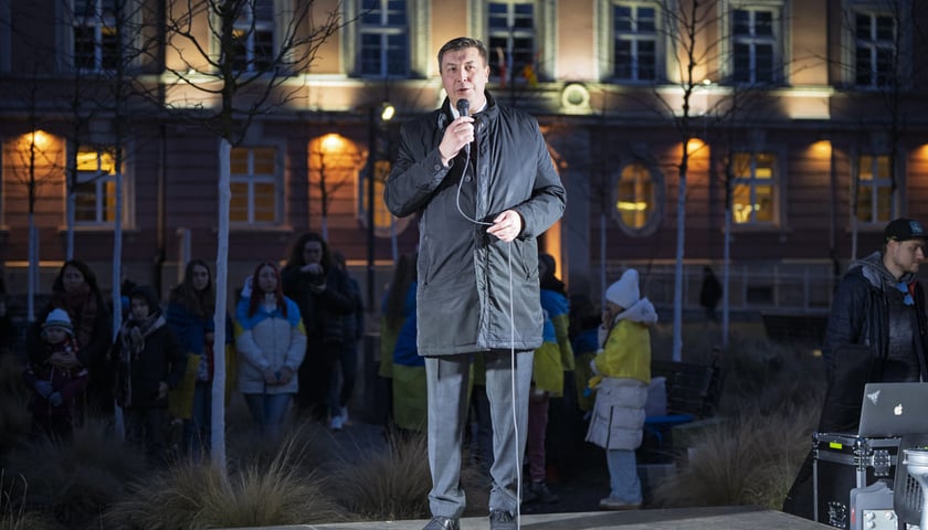 Wiec w trzecią rocznicę rosyjskiej napaści na Ukrainę. Plac Nowy Targ, 24 luty 2025