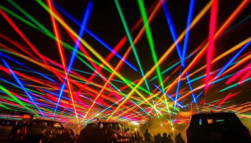 Powiększ obraz: Widowisko laserowe