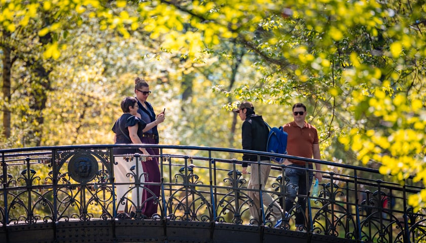 Wrocławianie na spacerach. Park Szczytnicki, Wielkanoc 20.04.2025