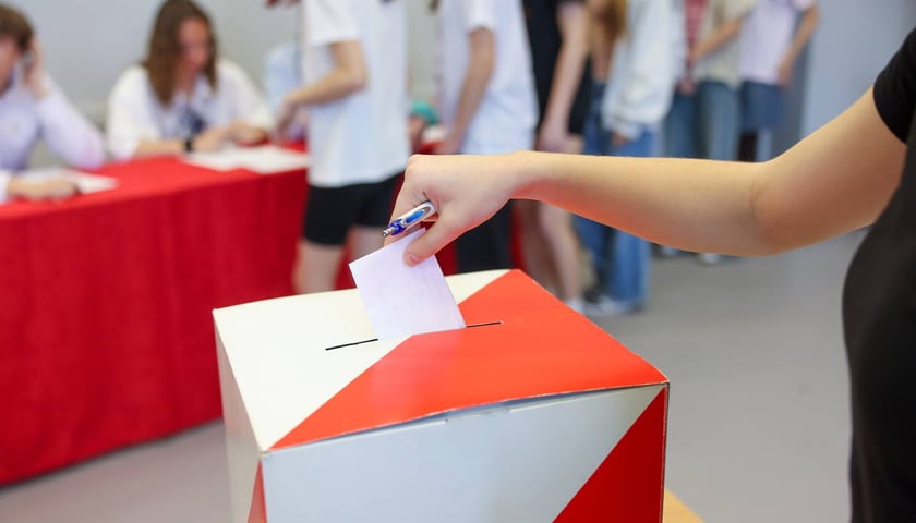 Powiększ obraz: Prezydenckie prawybory w IV LO - 29.04.2025