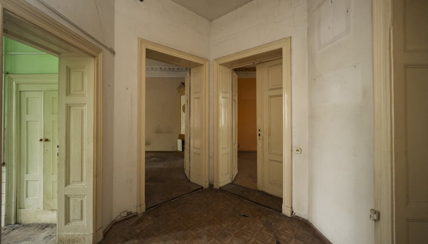 Wnętrza kamienic 1, 1a i 1b na Dworcowej we Wrocławiu